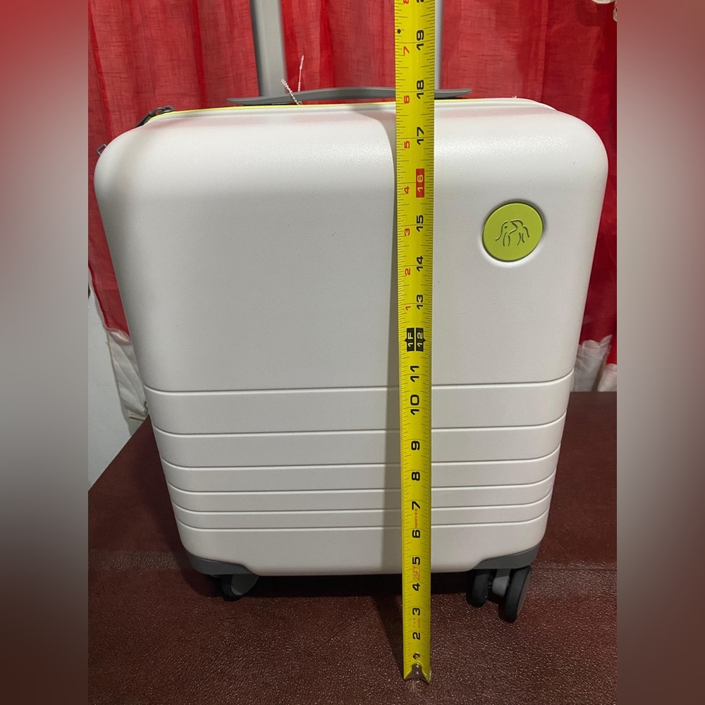 Drunk Elephant Monos Mini Luggage - Picture 4 of 9